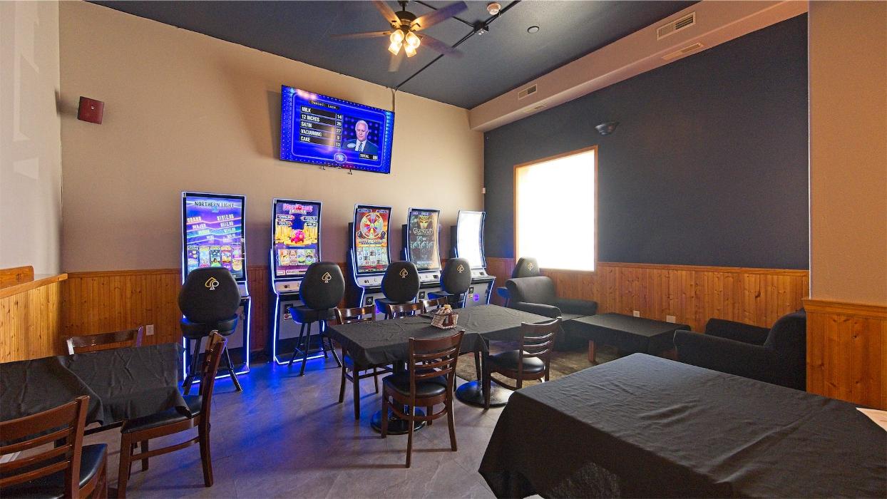 1873 Bar & Grill Image