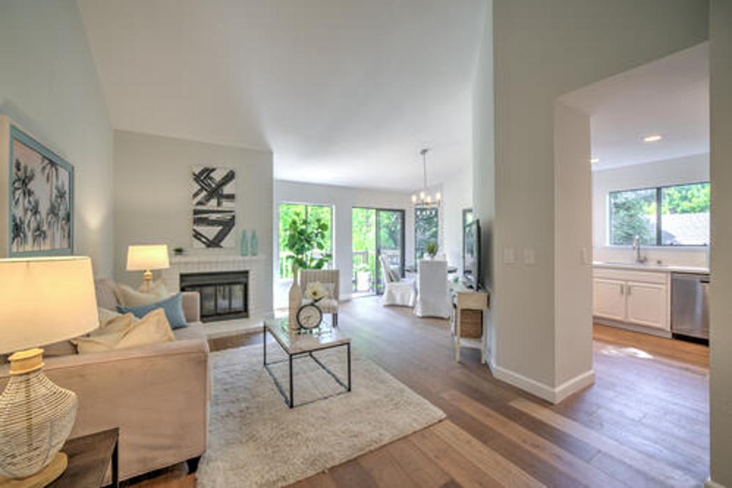 US Hardwood and Carpet Inc Image