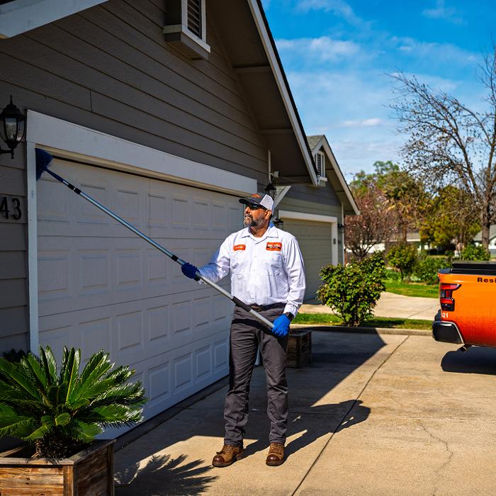 Big Time Pest Control Image