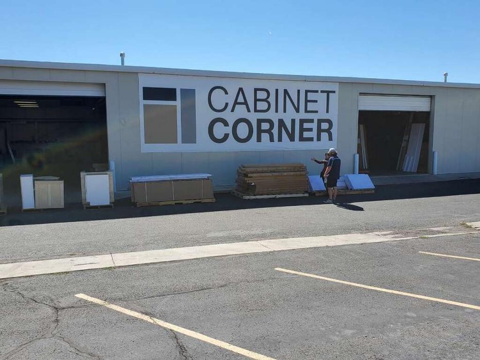 Cabinet Corner Image