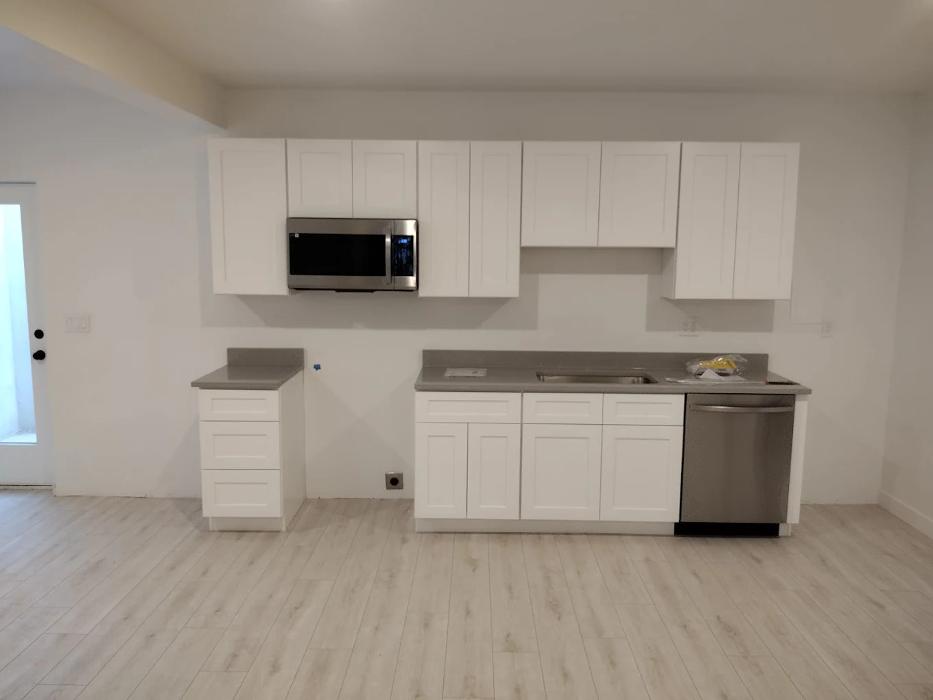 Cabinet Corner Image