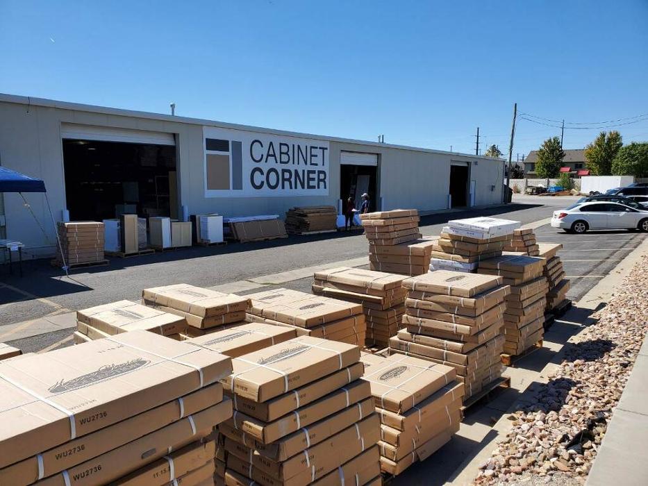 Cabinet Corner Image