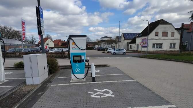 Shell Recharge Charging Station, Lindenallee in Löningen