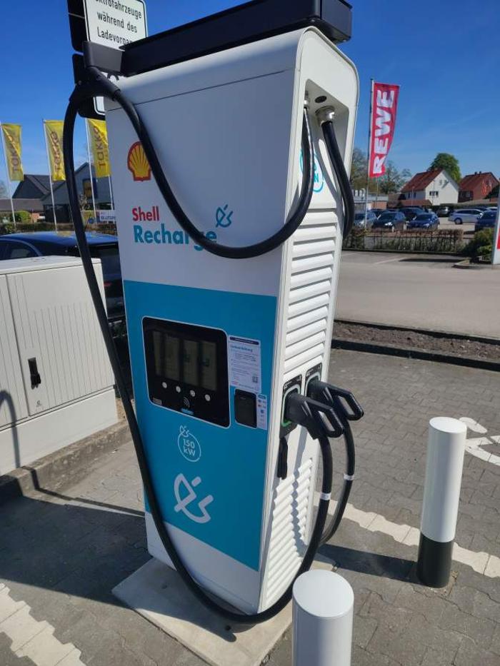 Shell Recharge Charging Station, Lindenallee in Löningen