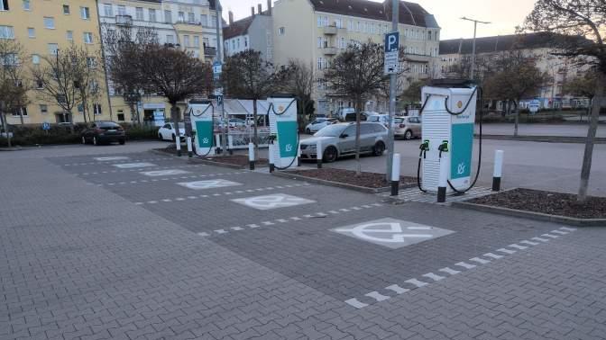 Shell Recharge Charging Station, Grellstraße in Berlin