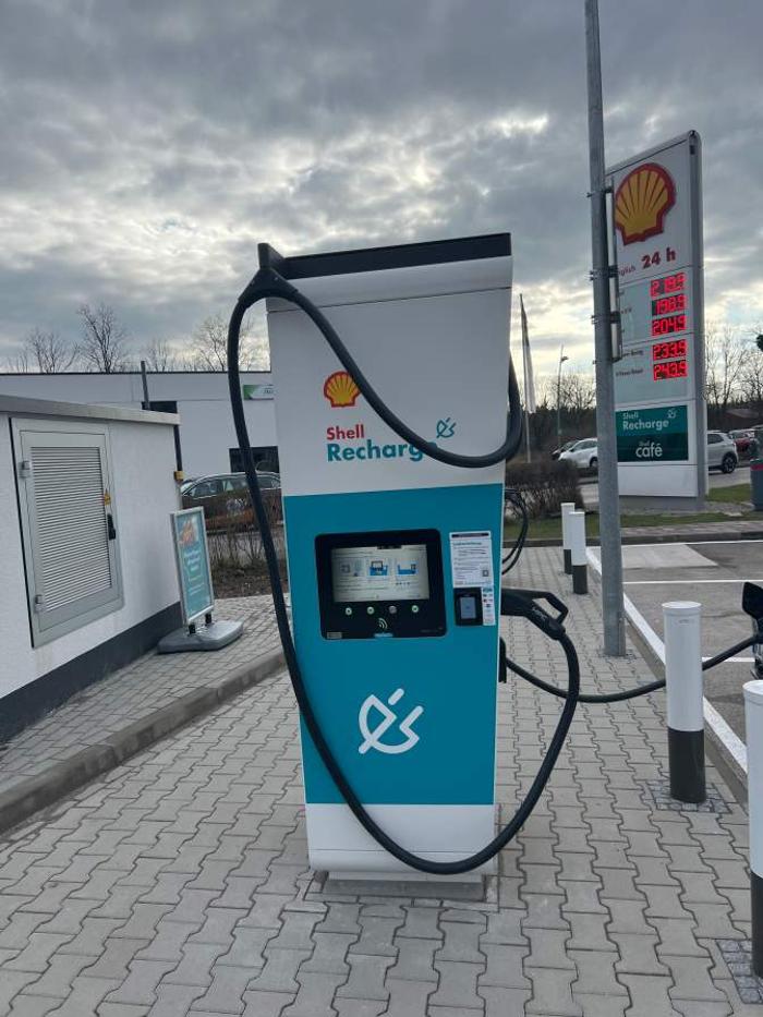 Shell Recharge Charging Station, Rosenheimer Straße in Bad Aibling