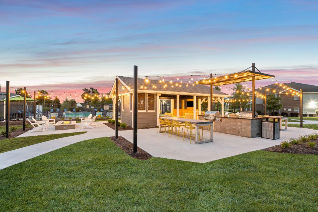 Autumn Breeze Apartments