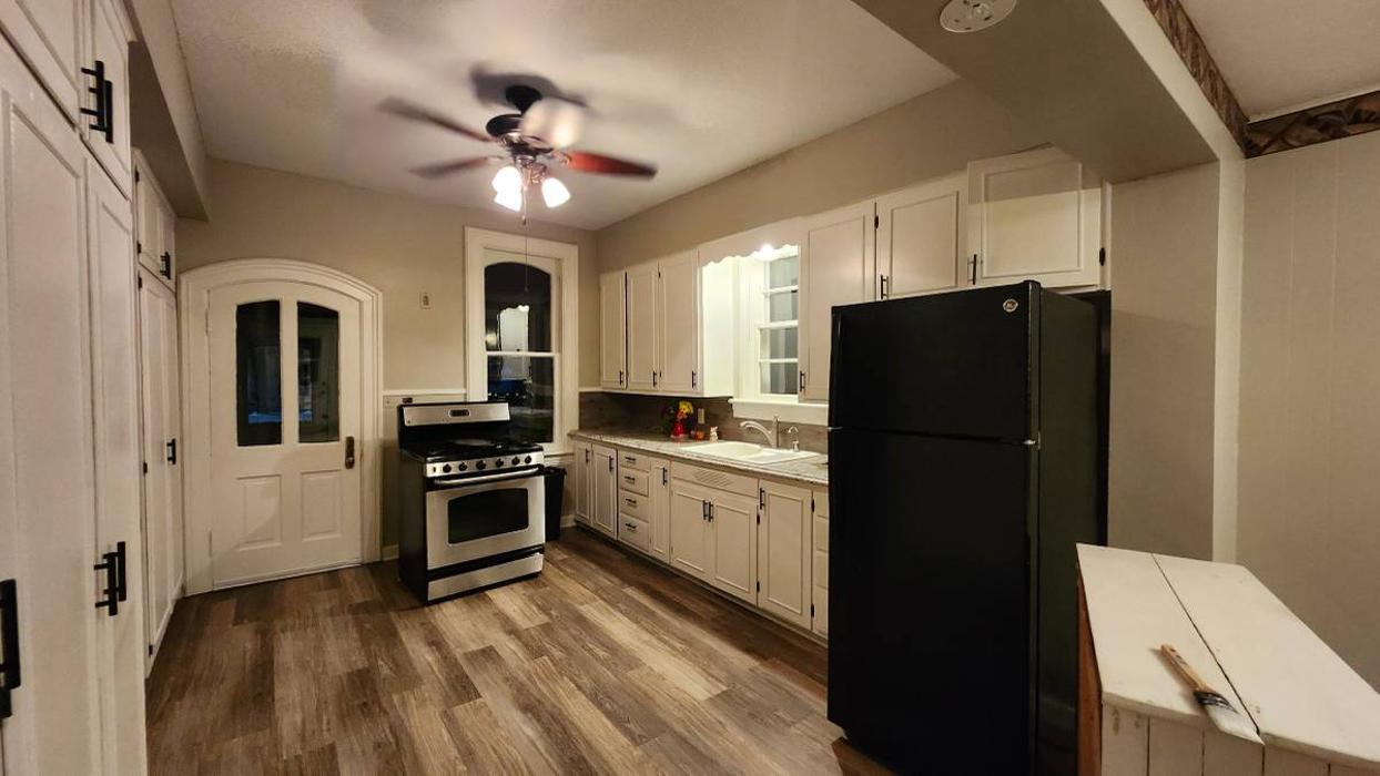 Atlas Painting Image