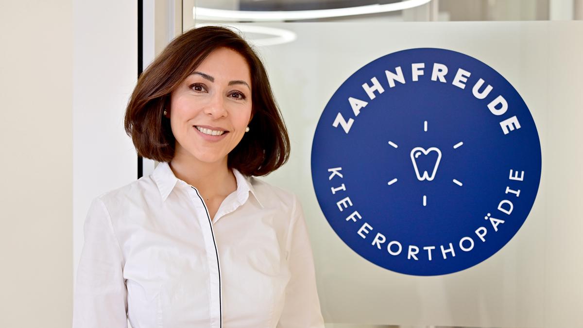 Zahnfreude Kieferorthopädie - Dr med. dent. Bahareh Wymar, Schönhauser Straße in Köln