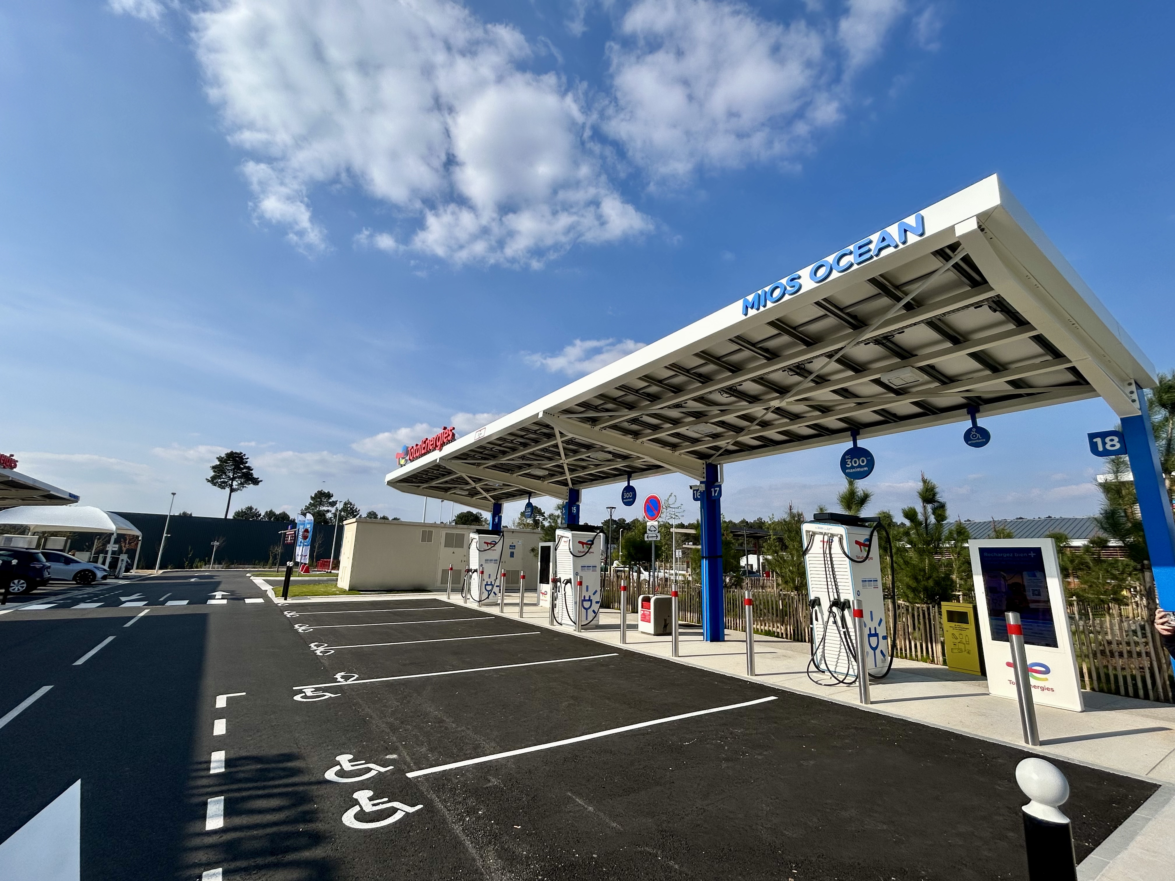 This is a picture representing NF080375 (FUELING) - REL.MIOS OCEAN