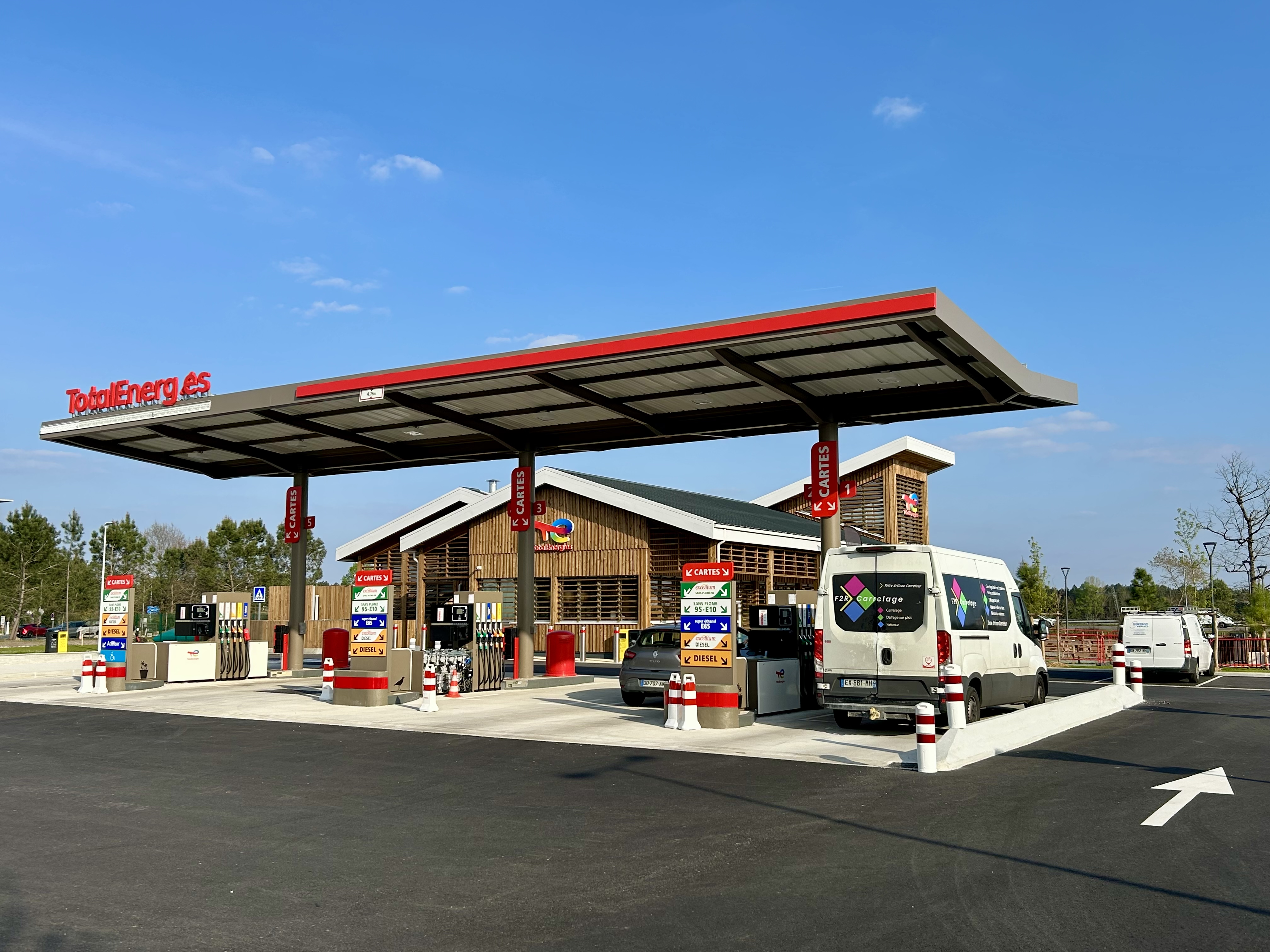 This is a picture representing NF080375 (FUELING) - REL.MIOS OCEAN