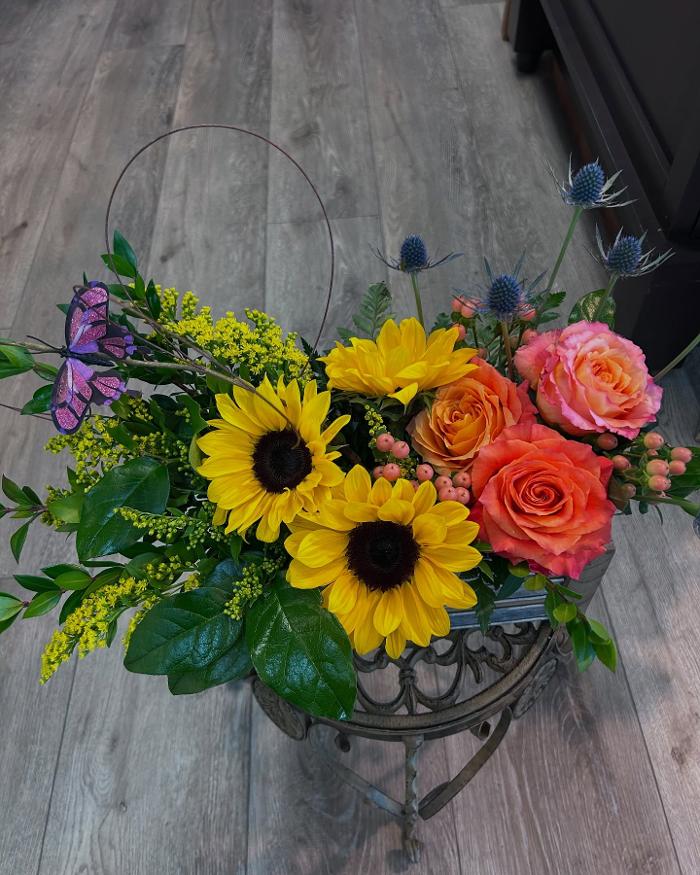 Brownsburg Flower Shop Image