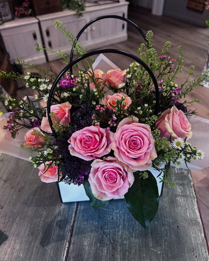 Brownsburg Flower Shop Image