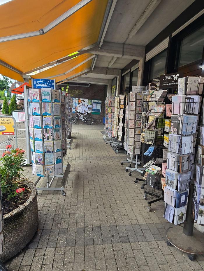 Angermunder Shop, Angermunder Straße in Düsseldorf