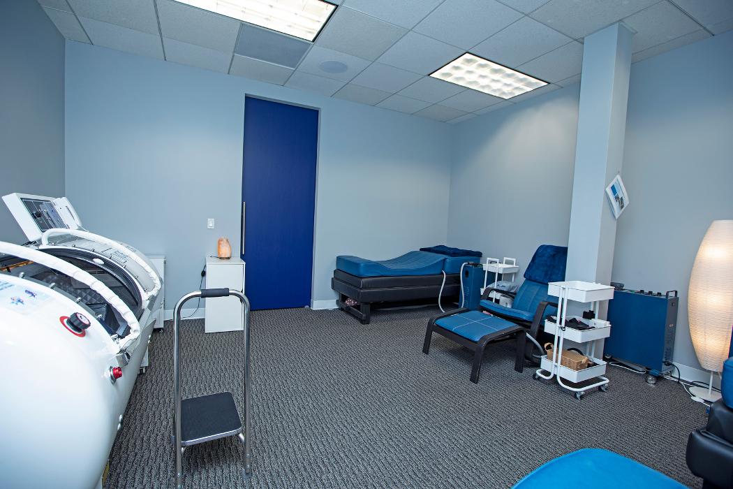 122925_HBOT and PEMF Room 2.jpg