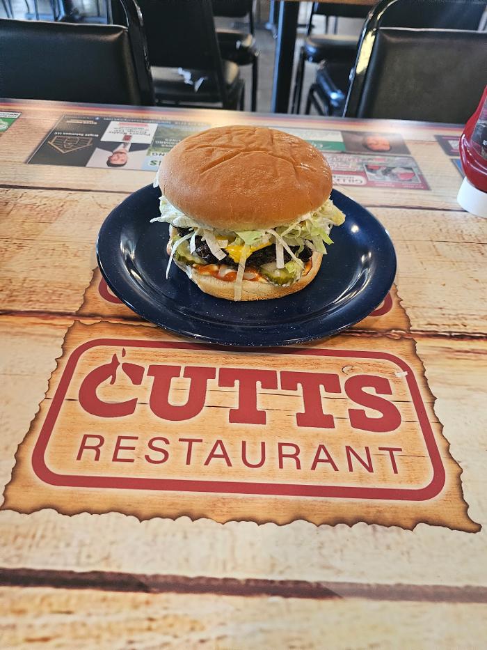 Cutts Restaurant Image