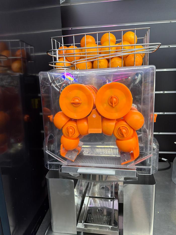 24/7 Mini market and smoke Image