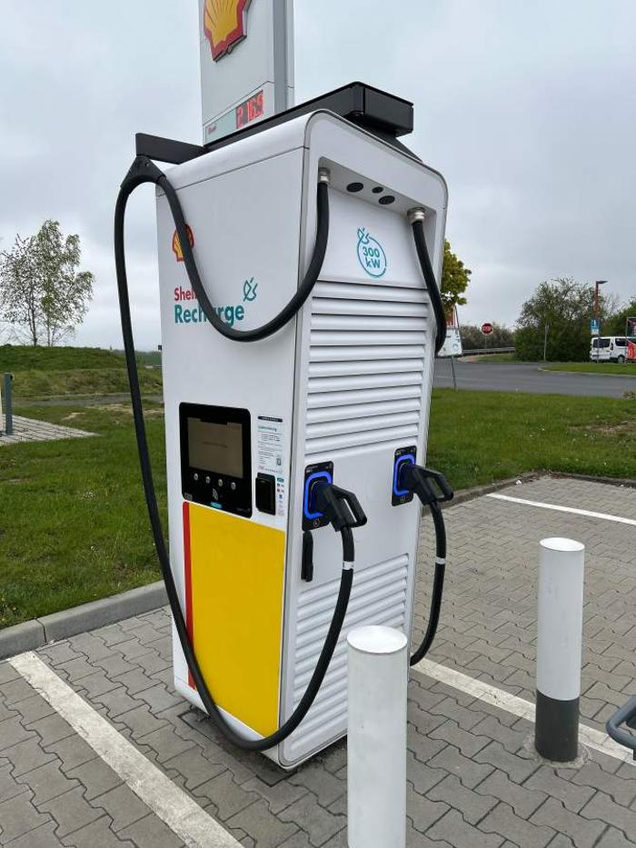 Shell Recharge Charging Station, Augustusberg in Nossen
