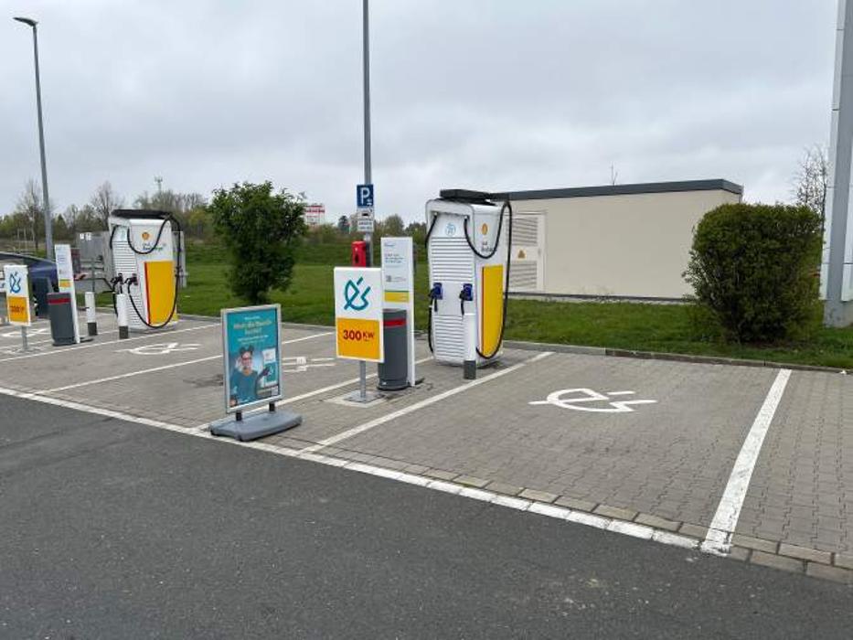 Shell Recharge Charging Station, Augustusberg in Nossen