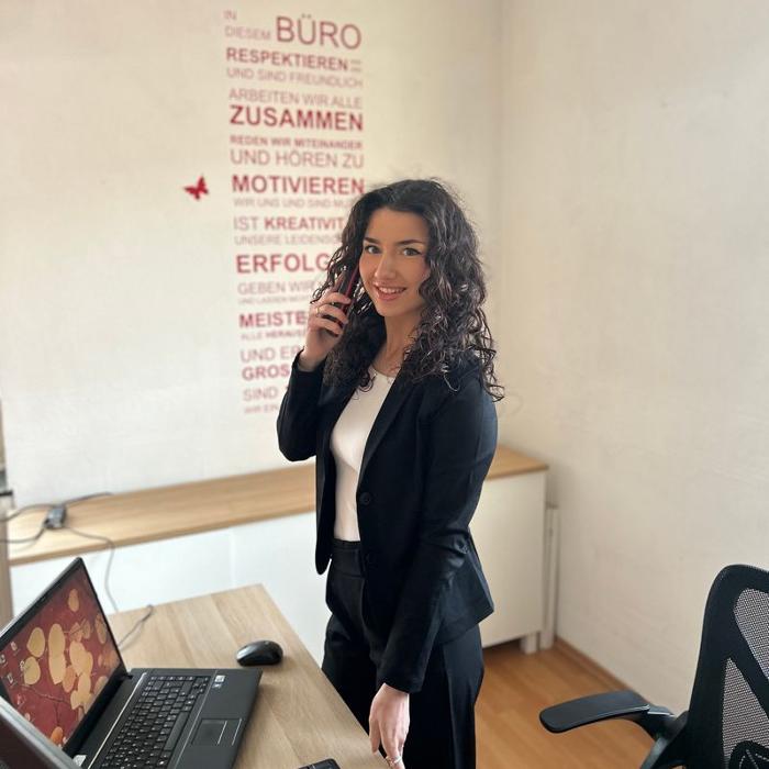 ERGO Versicherung Leanne Cecil Catherine Linder, Olper Straße in Bergneustadt