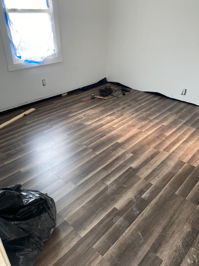 GLORY BUILDERS LLC Logo