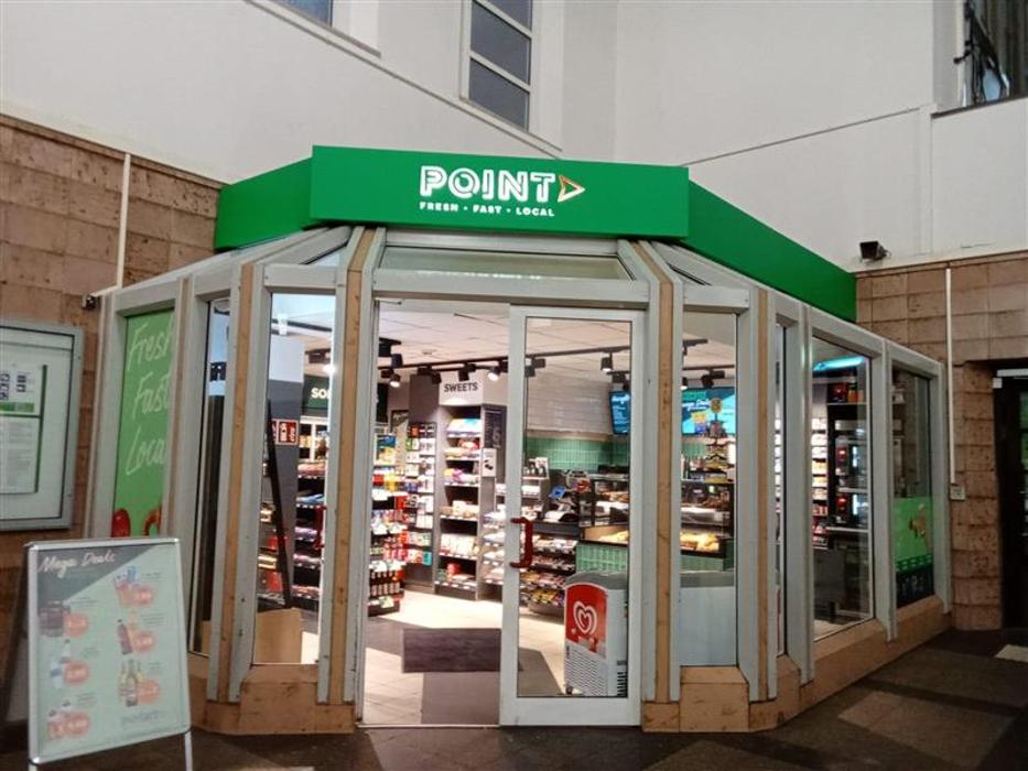 Point, Am Bahnhof in Zwickau