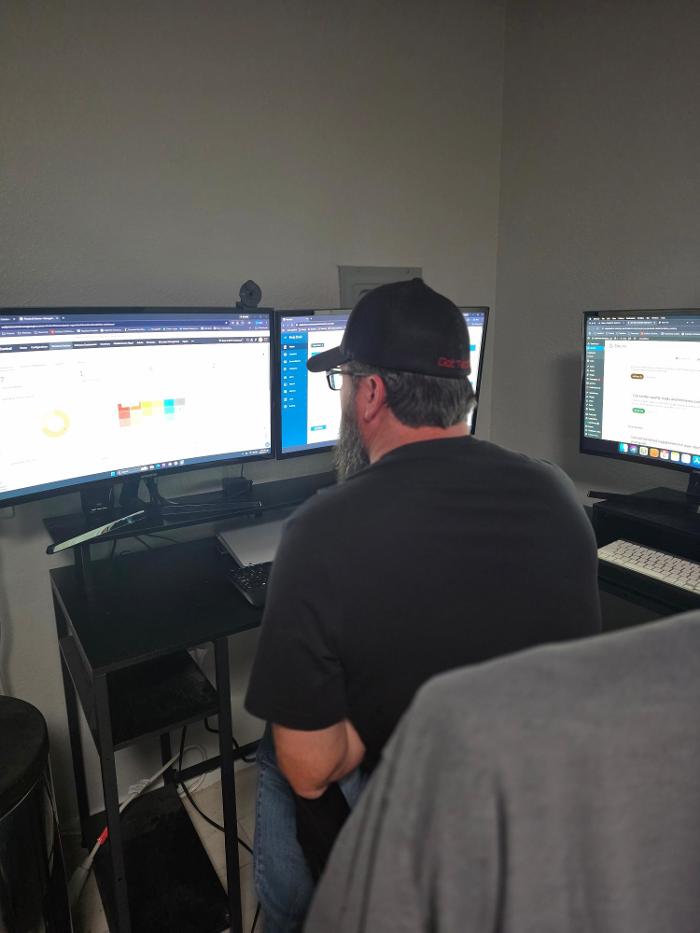 EagleTech Solutions, LLC Logo