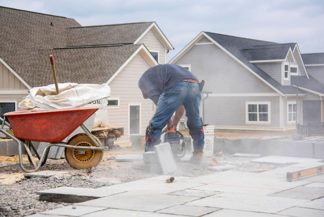 Hulgan Lawncare & Landscaping Image