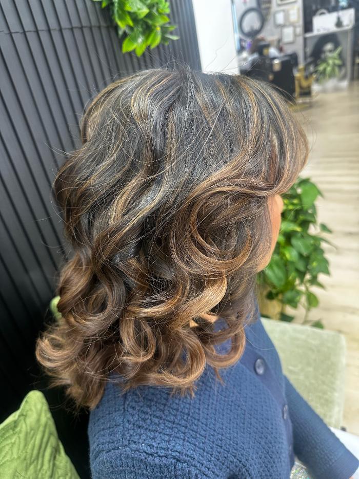 Katia Watson's Beauty Salon Image