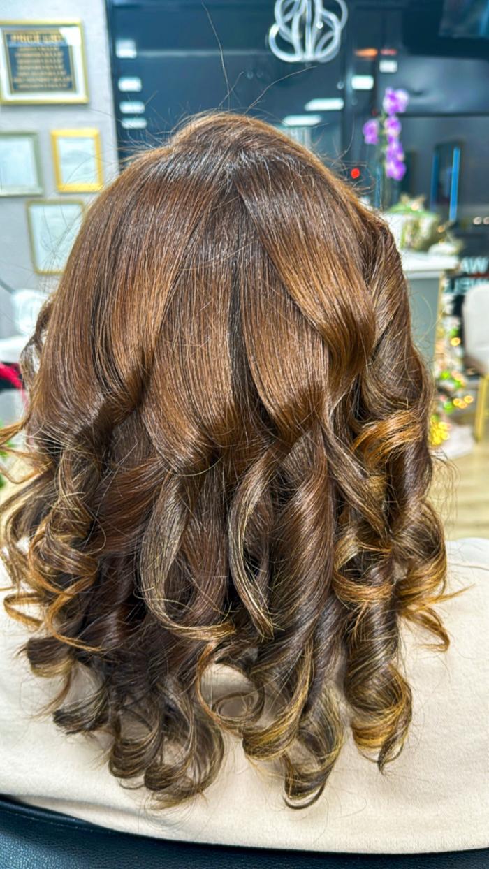 Katia Watson's Beauty Salon Image