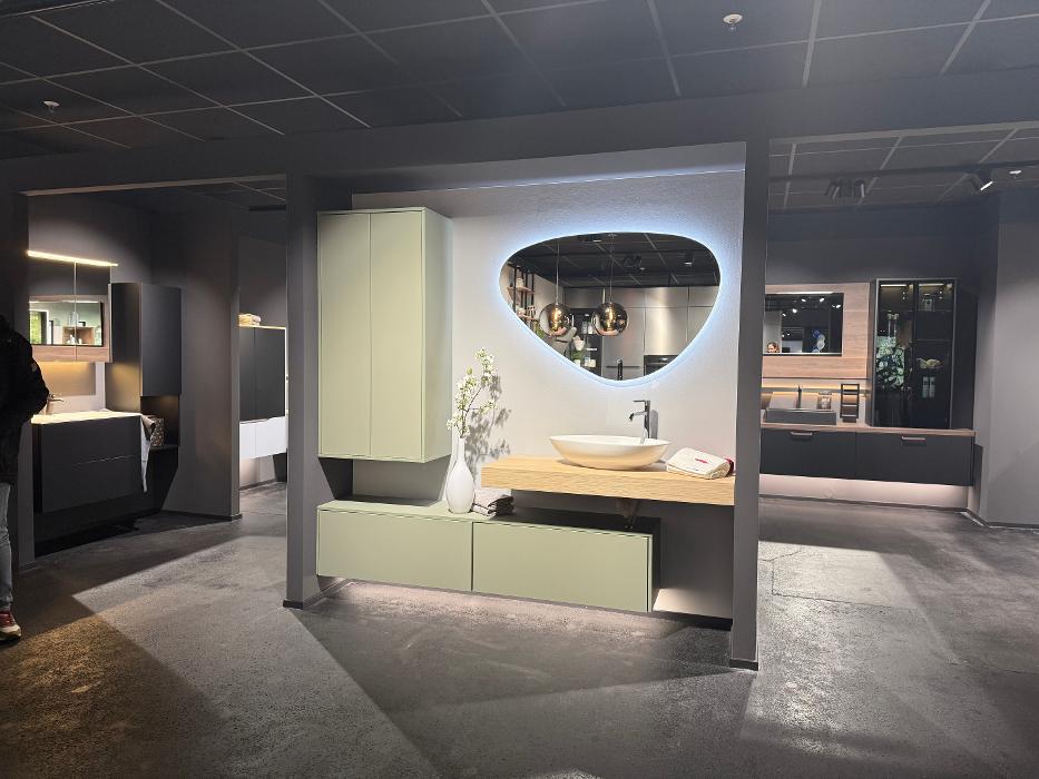 MEDA Gute Küchen, Max-Planck-Straße in Köln