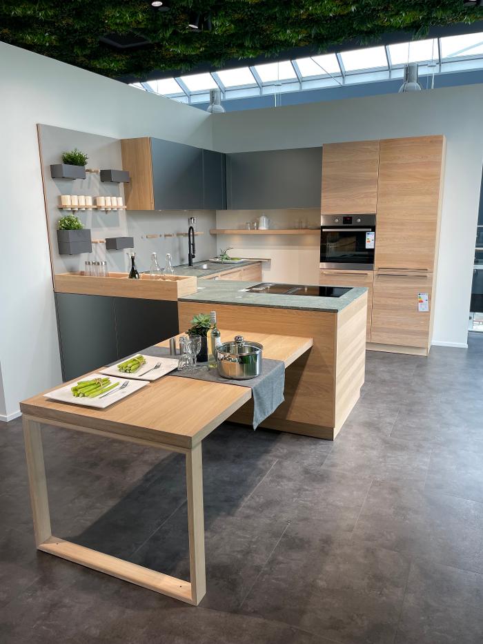 MEDA Gute Küchen, Kaiserswerther Straße in Ratingen