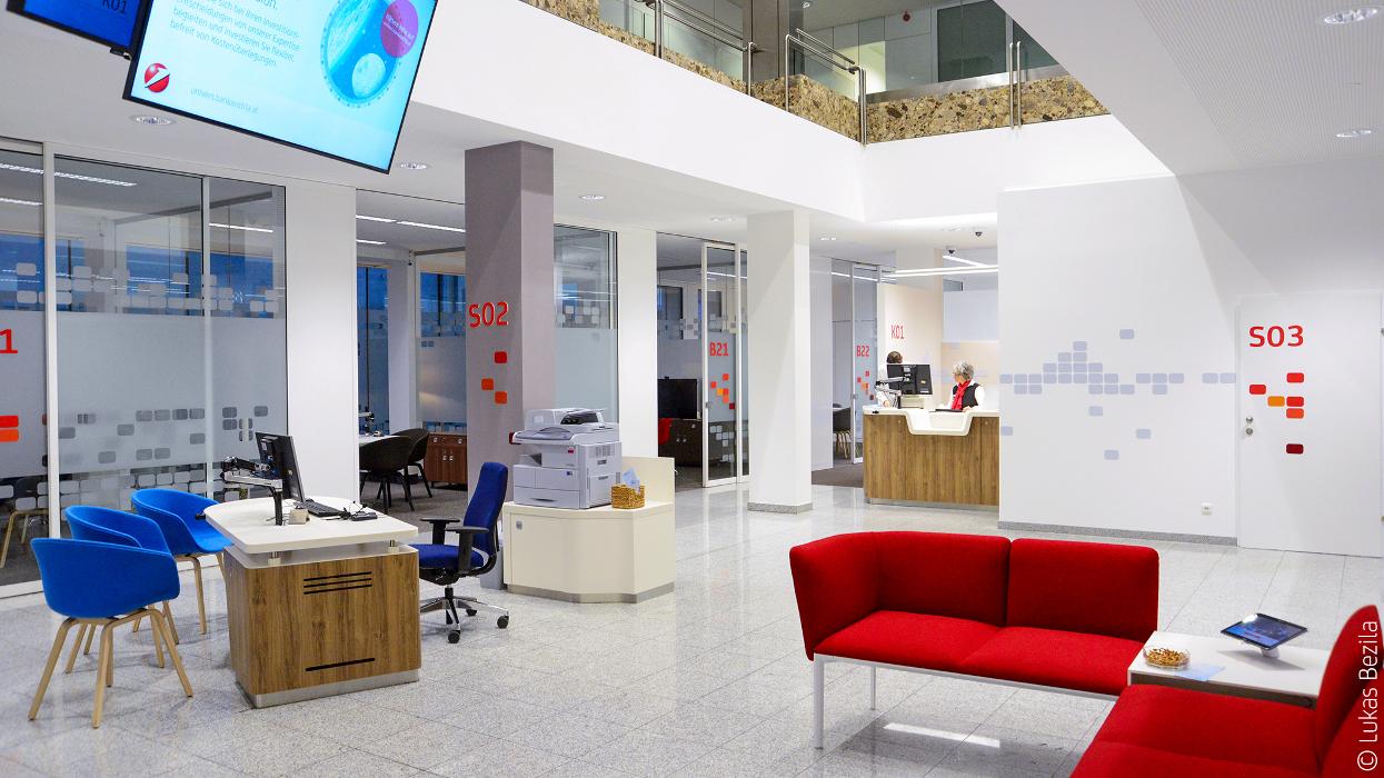 UniCredit Bank Austria - Filiale Floridsdorf, Am Spitz in Wien