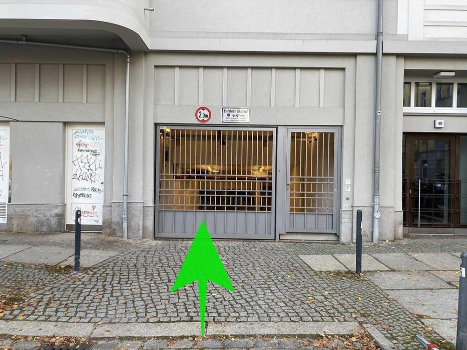 ampido Parkplatz, Weserstraße in Berlin