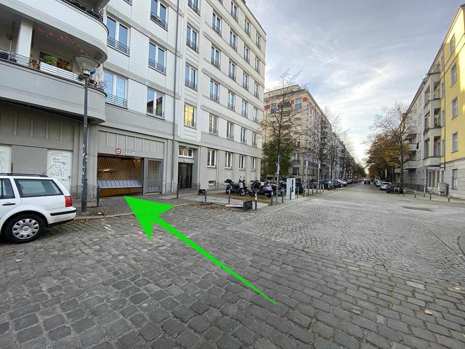 ampido Parkplatz, Weserstraße in Berlin