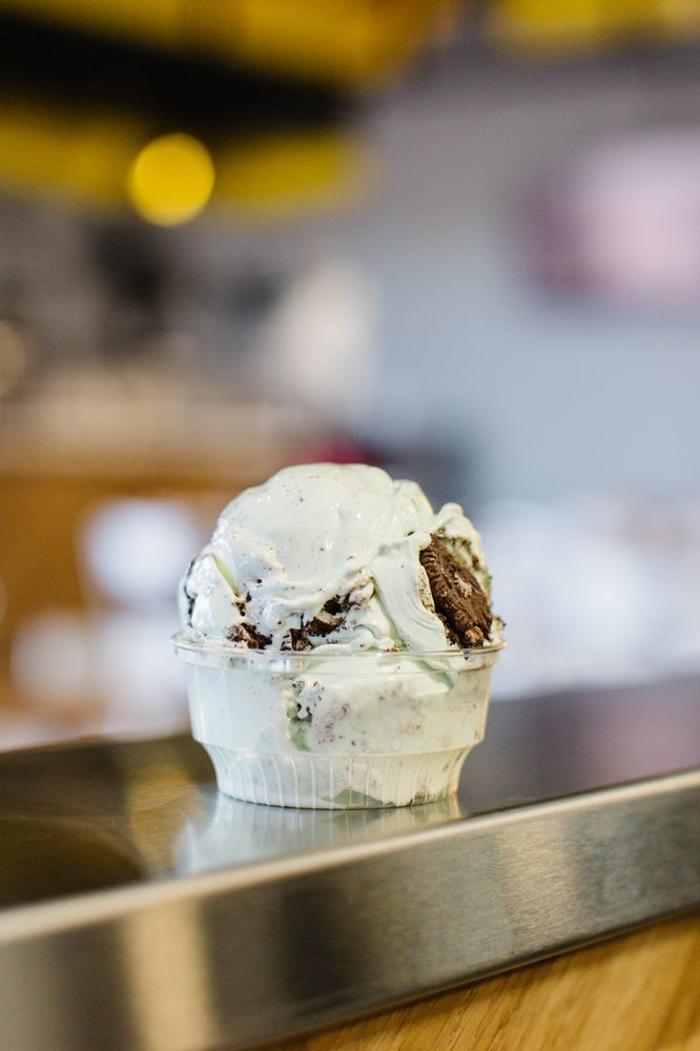 Super Chix - Chicken &amp; Custard Logo