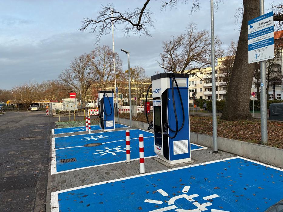 TotalEnergies Charging Station, Fehrbelliner Straße in Berlin