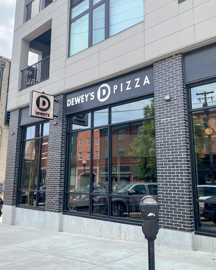 Dewey's Pizza - Covington Image