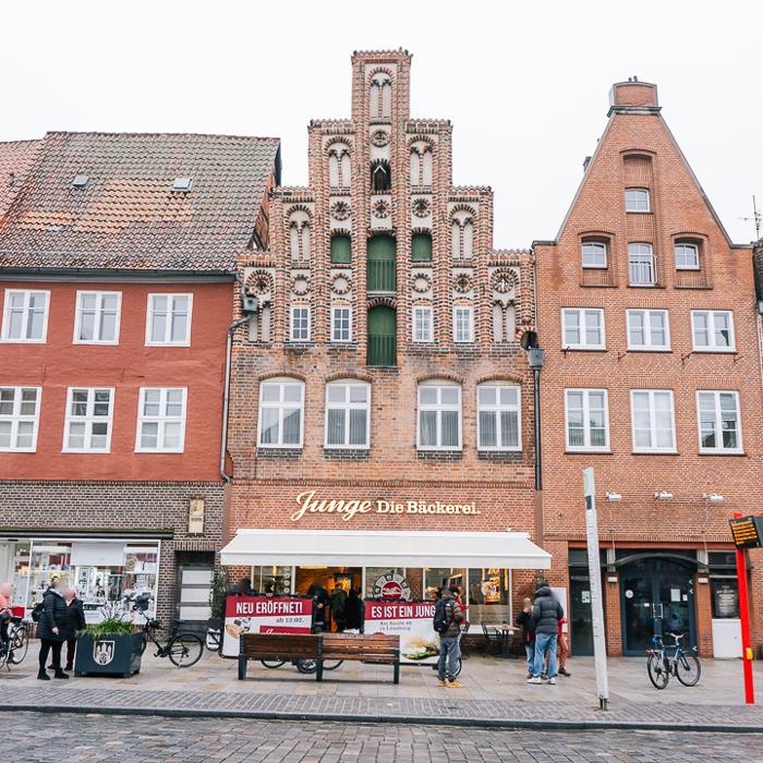 Junge Die Bäckerei., Am Sande in Lüneburg