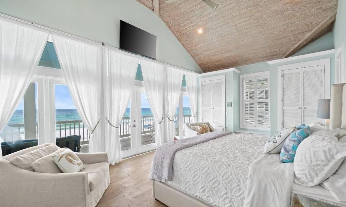 Darcie Ducharme | Carillon Realty, Inc.