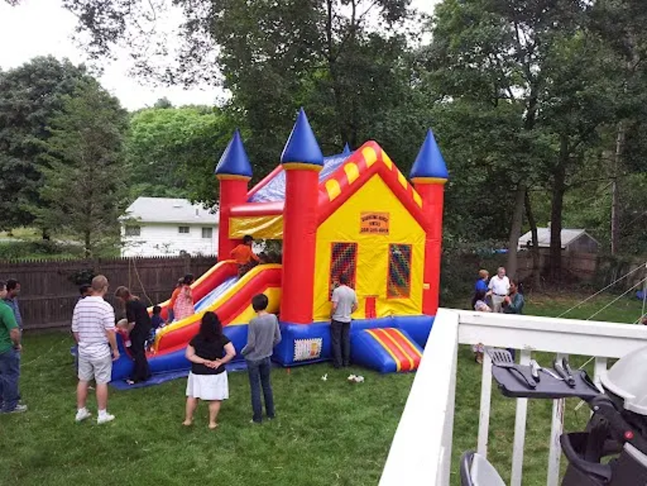 Bouncing House Rental - Upton, MA