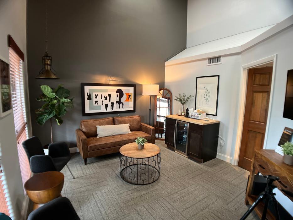 Semidey Dental Image