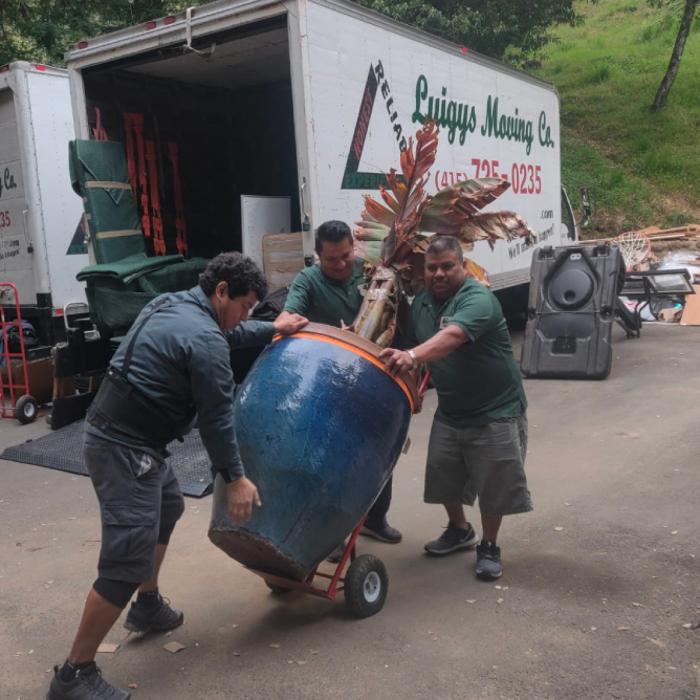 Luigys Moving & Storage Inc