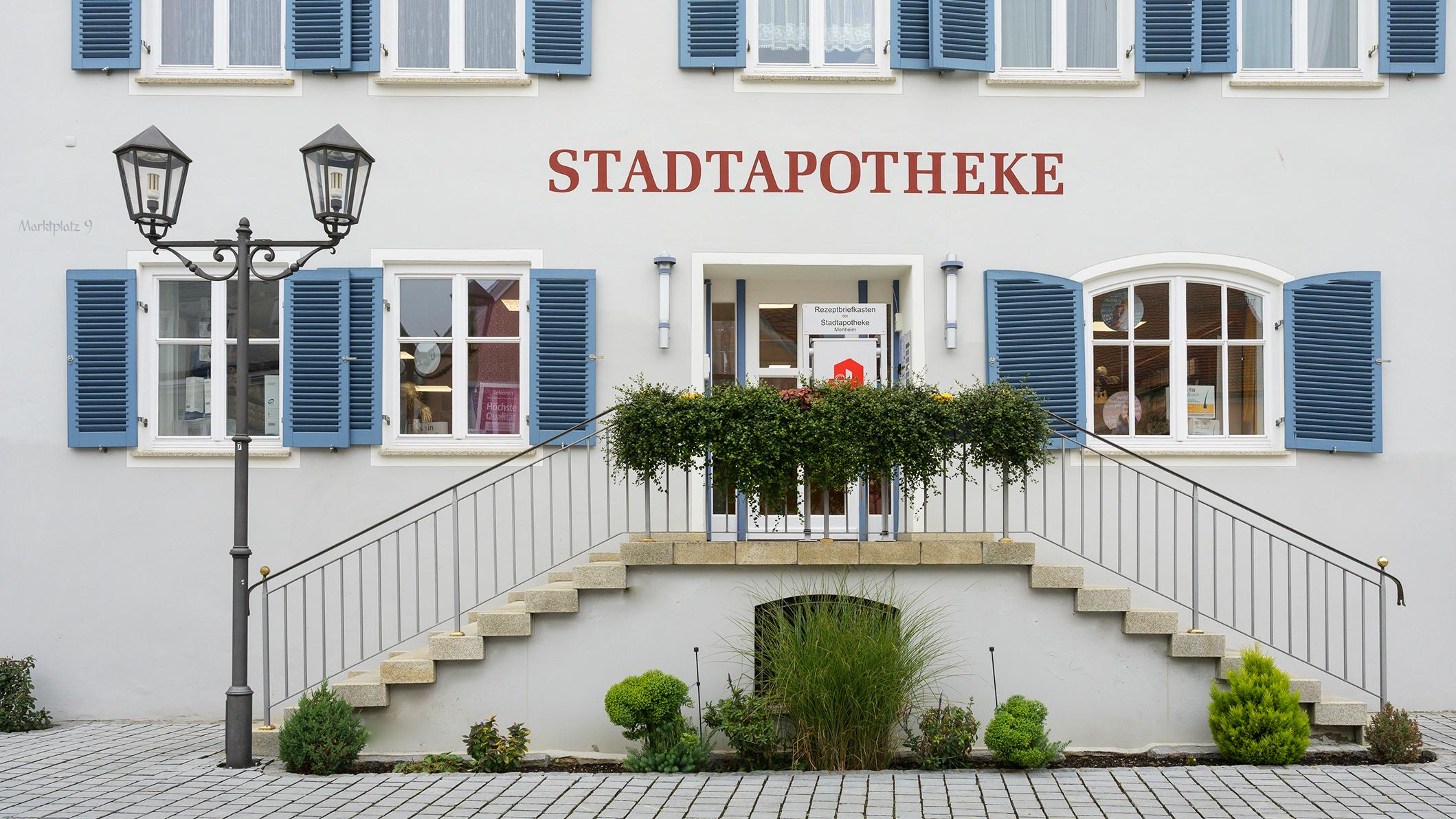 Stadt-Apotheke Monheim, Marktplatz in Monheim