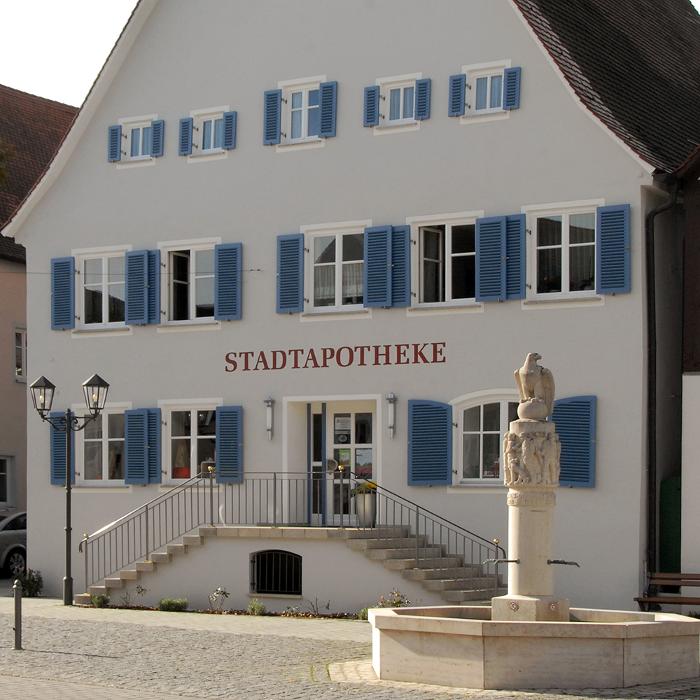 Stadt-Apotheke Monheim, Marktplatz in Monheim