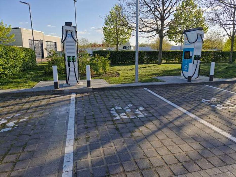 Shell Recharge Charging Station, Industriestraße in Wunstorf