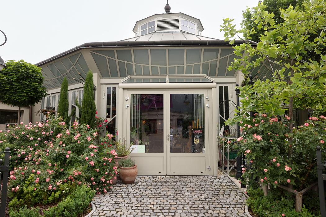 Ponykarussell - Das Café, Karl-Kolarik-Weg in Wien