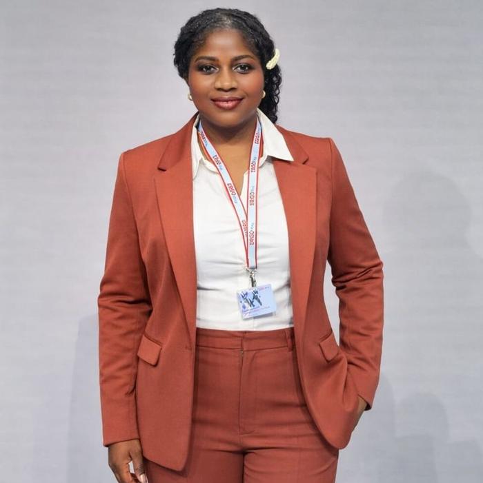 ERGO Pro Subusola Sekinat Ogunsanya, Rügenstraße in Duisburg