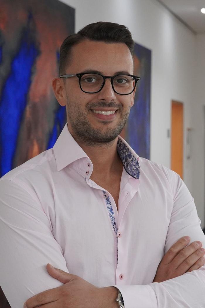 ERGO Versicherung Patrick Niebergall, Heerstraße in Dormagen