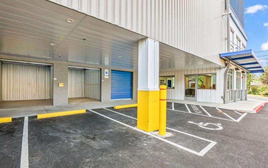 West Coast Self-Storage Halsey Image